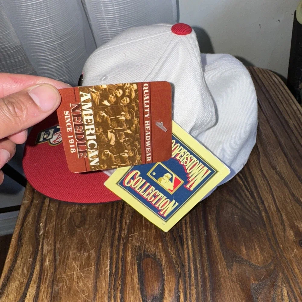 New York Yankees White/ Red Baseball Hat Size‎ 7 3/8